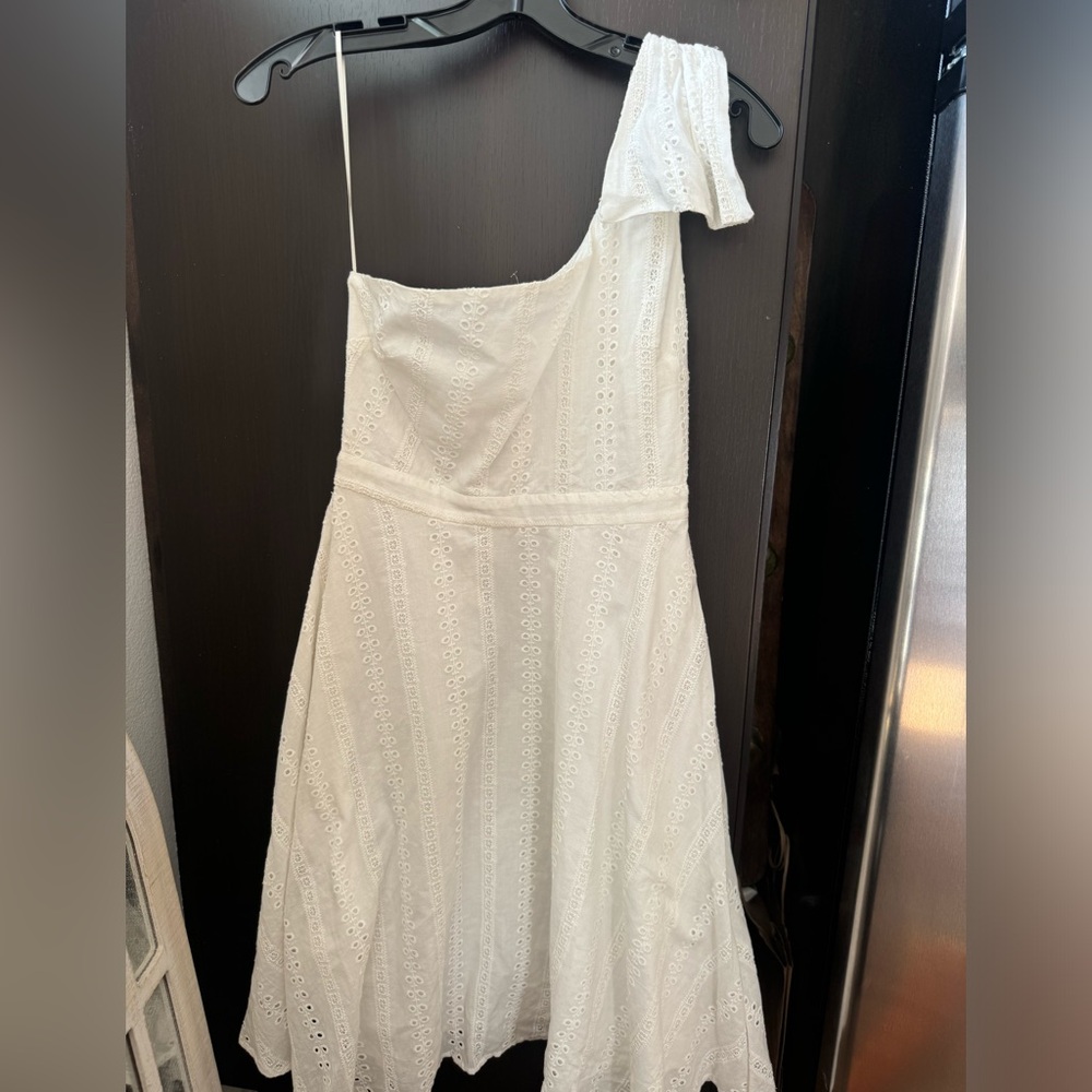 NEW ASTR THE LABEL WHITE LACE DRESS